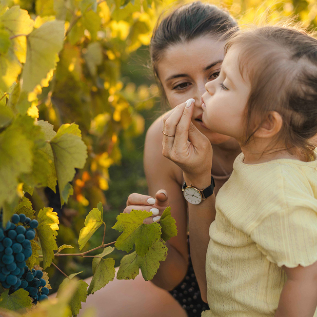 Child Grapes
